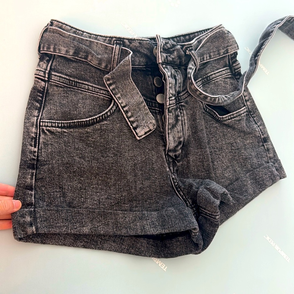Maje gray denim shorts size 36 stretchy and flexible